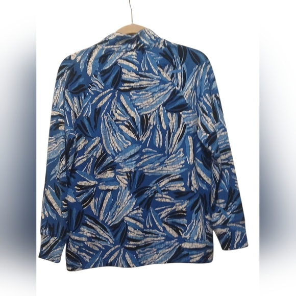 Pappagallo ,- NWOT, Blue & White Abstract Design,  Long Sleeve, Pullover Warm Up - Picture 6 of 10